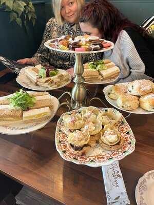 Tipsy Teapot Restaurant