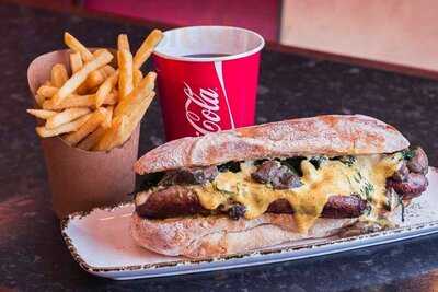 Dis - De Italian Sausage