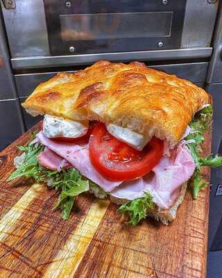 Fritto Italian Street Food & Bakery