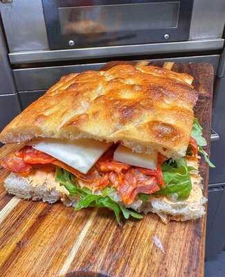 Fritto Italian Street Food & Bakery