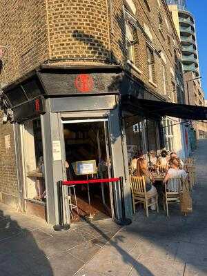 “the” House Of Momo