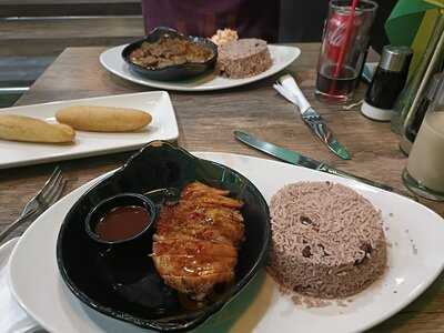 Yanni's Caribbean Restaurant And Takeaway