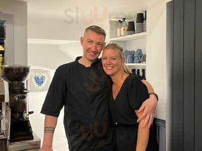 Crescent Restaurant & Bar