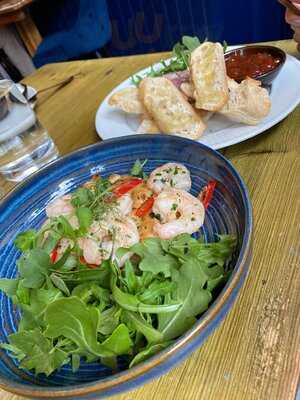 Crescent Restaurant & Bar