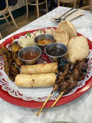 Rosa's Thai Warren St.