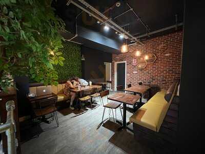 The Beehive Juice Bar Smithdown