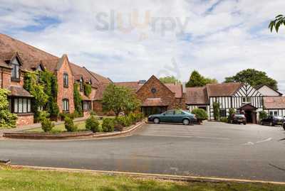 Lakehouse Restaurant And Bar