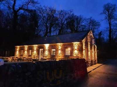 The Falls Cafe And Bistro