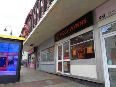 Piggy Wynn's