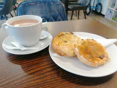 Clementine Cafe And Toy Shop