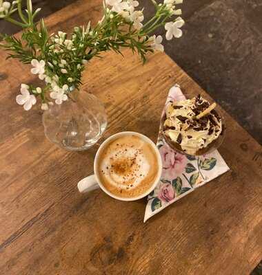 Vic Campbell Cakes The Patisserie