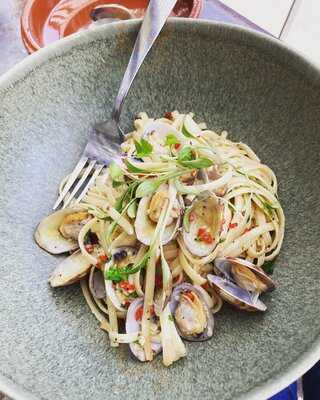 Rulu’s - Deli / Kitchen / Wine