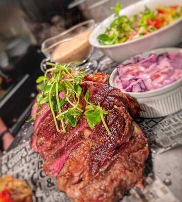 Tony's At Cromwell's