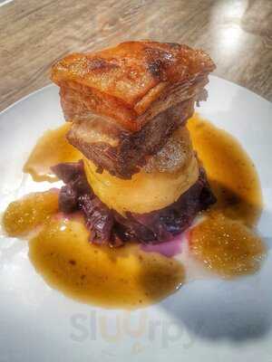 Tony's At Cromwell's