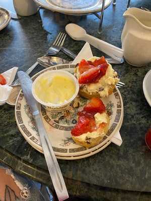 Tony's At Cromwell's