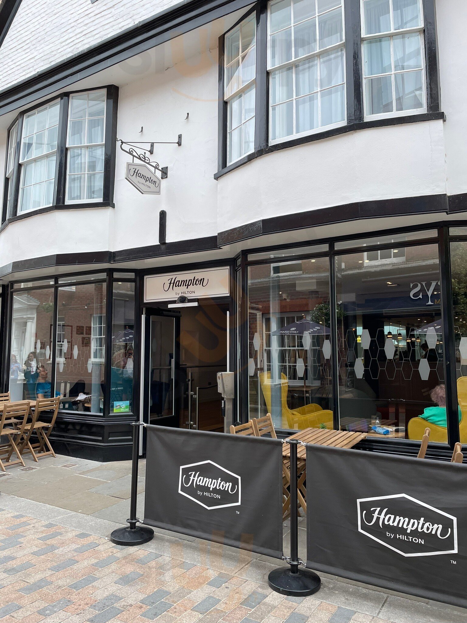 Hampton By Hilton Bar & Lounge