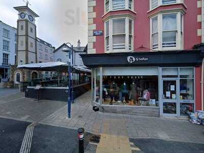 Courtyard Sy23 Aberystwyth