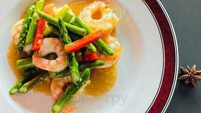 Lama Indian And Chinese Restaurant