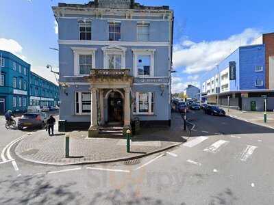 Queens Bar And Brasserie @ Queens Hotel