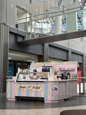 Shake N Scoops