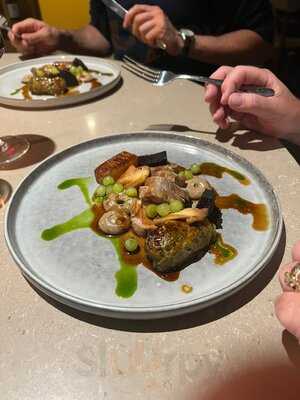 Manifest Wine Bar & Restaurant