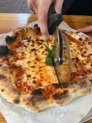 Sartorelli’s Pizza