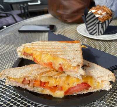 The Muffin Man - Snug Cafe