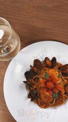 Gusto Divino Warminster