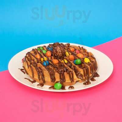 Hollywood Burgers And Shakes