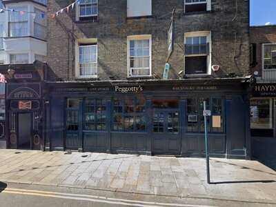 Luck Lust Liquor & Grinds-peggottyslounge