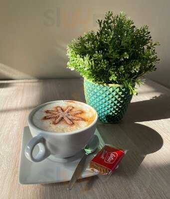 Old School Coffee Stop & Village Store