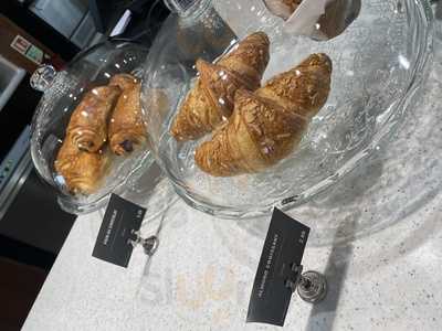 Cafe Bar Central Pier