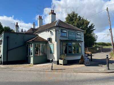 Wheatsheaf Inn Featuring Murase's Pizza