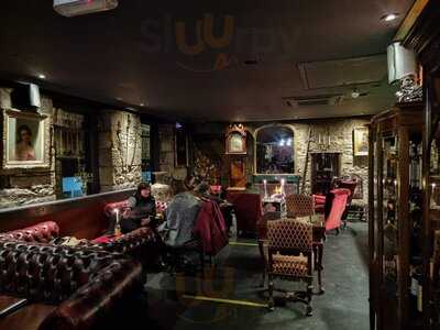 Dutch & Pablo's Gentlemans Tailor