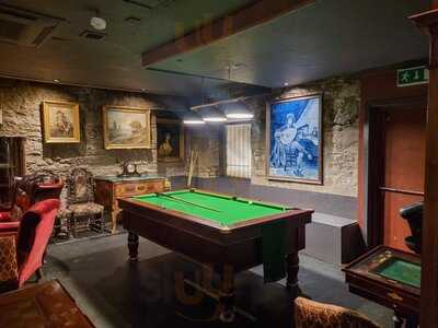 Dutch & Pablo's Gentlemans Tailor