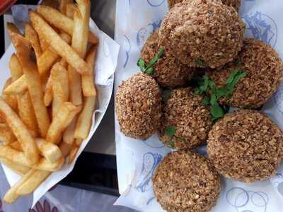 Al Masry Wrap & Curry