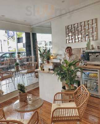 King's Dogs & Coffee