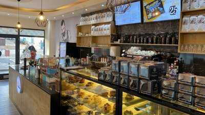 Honeybee Donuts Brighton