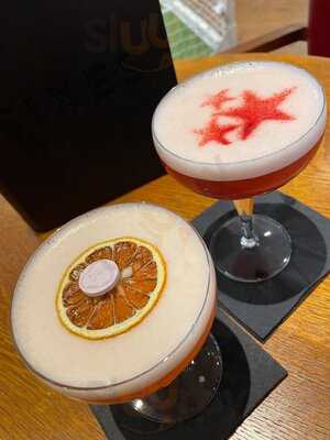 Sixes Social Cricket