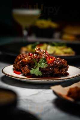 Sixes Social Cricket