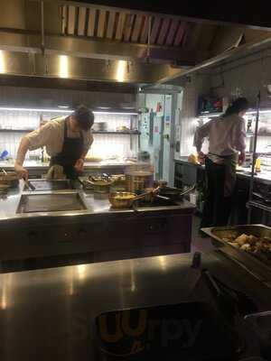 The Alan, Dine And Drink