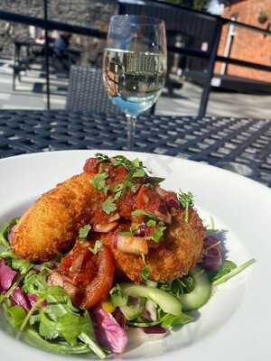 The Embankment Bar & Grill