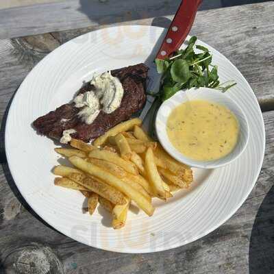 The Warbler On The Wharf