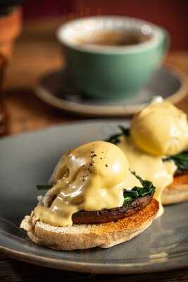 The Rosy Hue Pub (elephant & Castle)