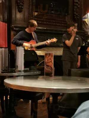 Oddfellows Bar & Restaurant