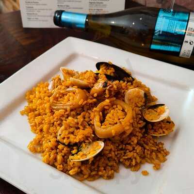 La Fonda Tapas Restaurant & Bar