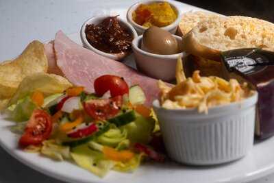 The Leeky Barrel - Welsh Bistro & Shop