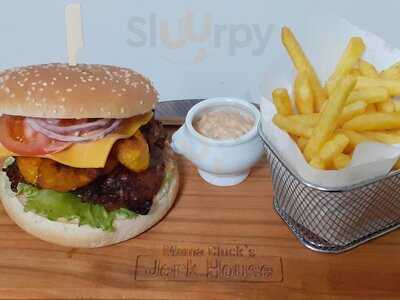 Mama Cluck's Hen House