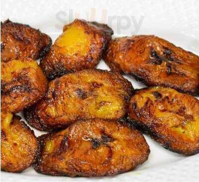 Mama Cluck's Hen House