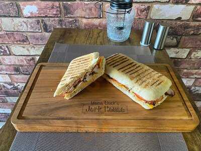 Mama Cluck's Hen House